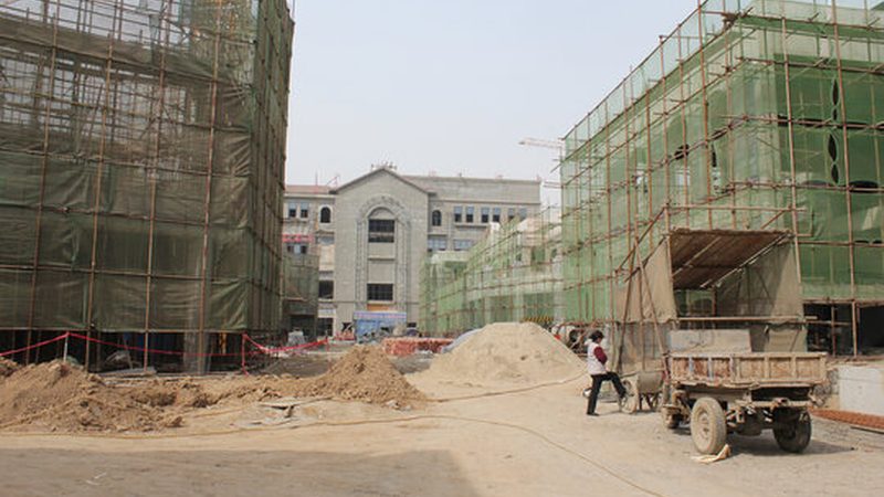 钢结构厂房施工报价每平米：揭秘影响价格的关键因素